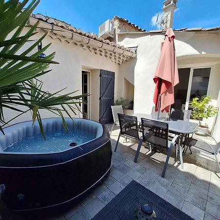 La Bonbonniere Gite De Charme Avec Jacuzzi Malaucène エクステリア 写真