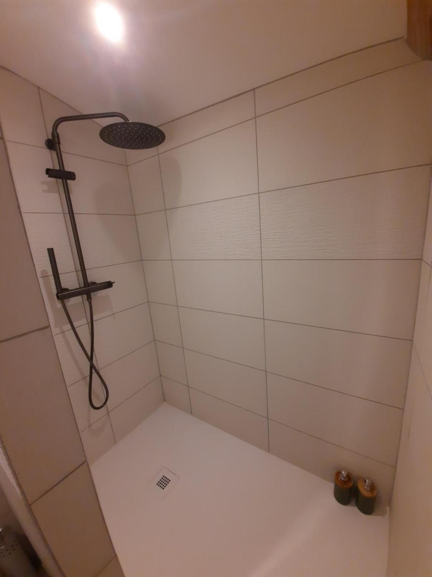 La Bonbonniere Gite De Charme Avec Jacuzzi Malaucène エクステリア 写真