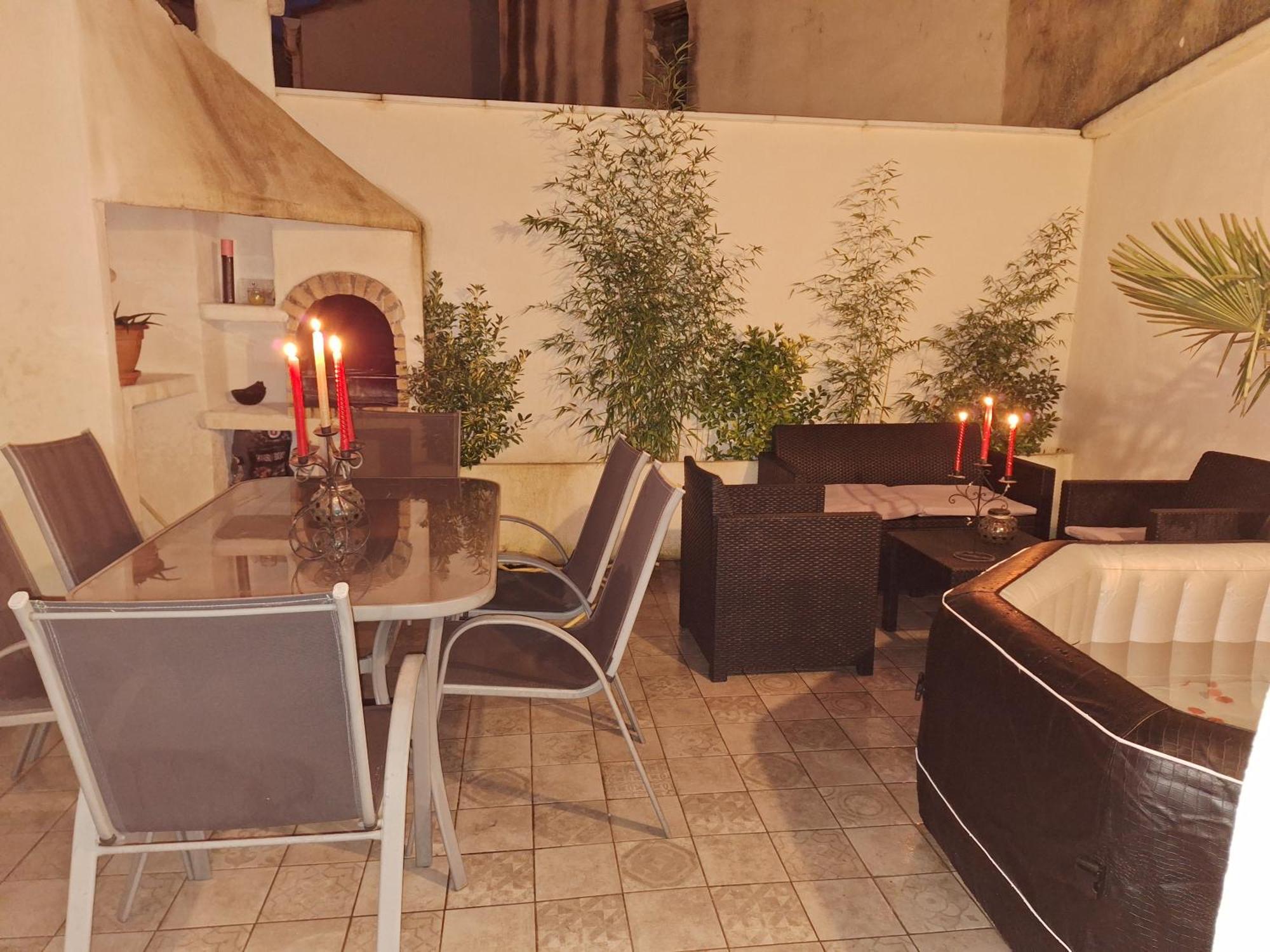 La Bonbonniere Gite De Charme Avec Jacuzzi Malaucène エクステリア 写真