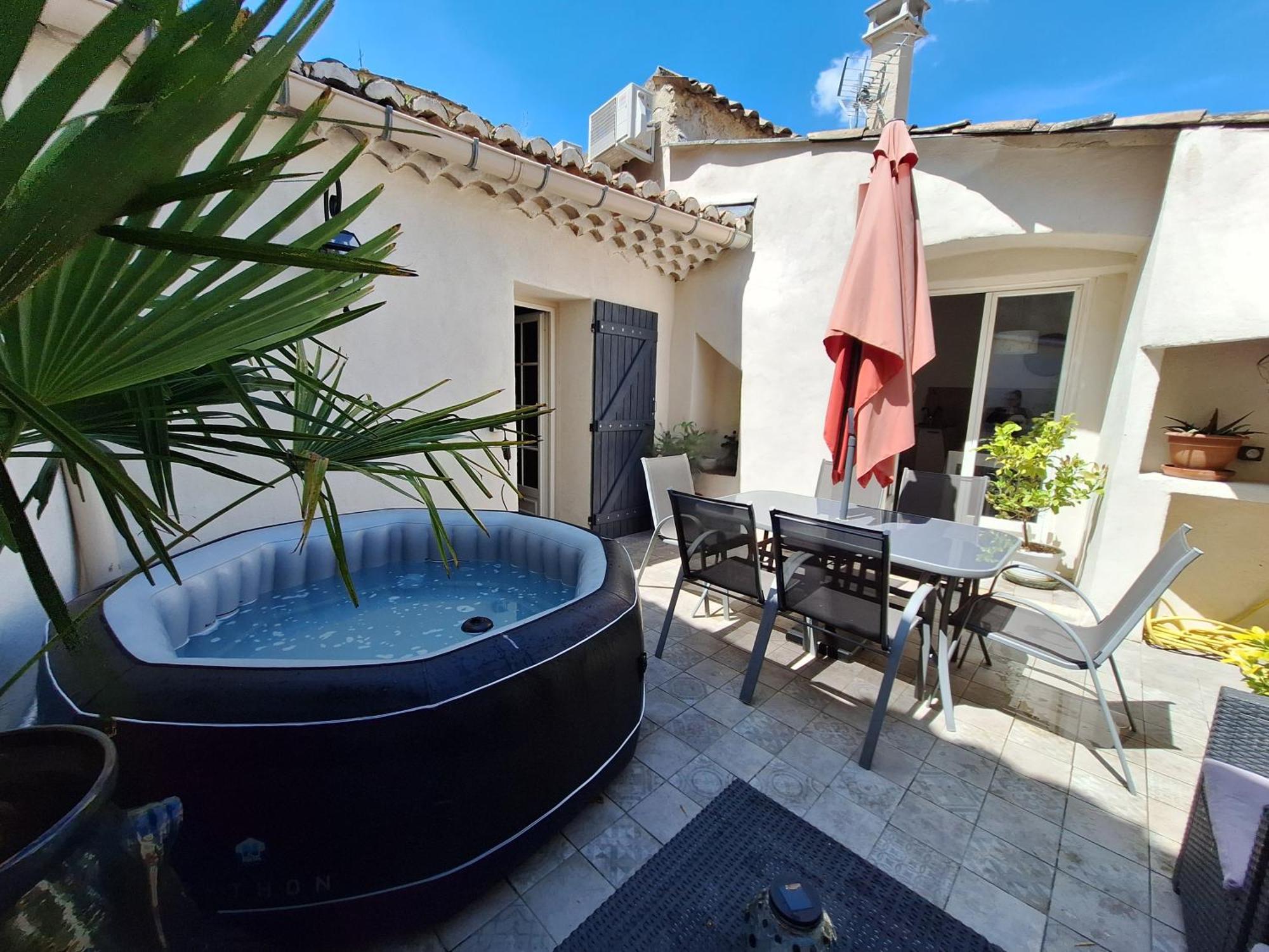 La Bonbonniere Gite De Charme Avec Jacuzzi Malaucène エクステリア 写真